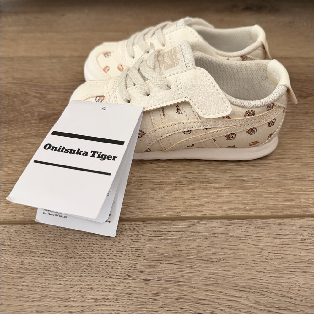 Onitsuka Tiger Mexico 66 Kids Cream Shoes Kid size 8 all over tiger design - Picture 2 of 6